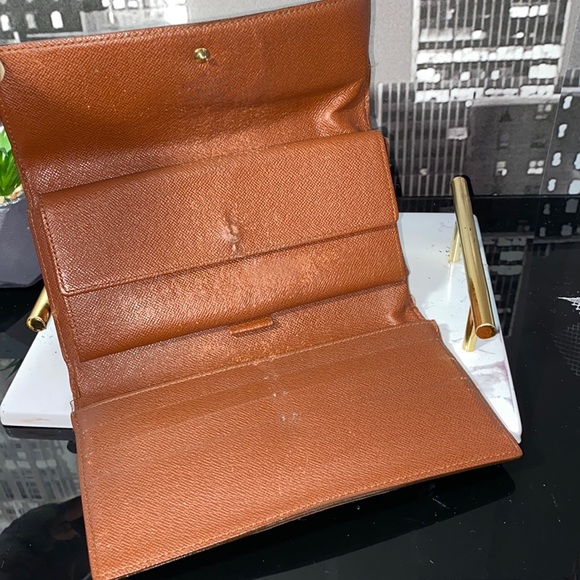 Authentic Louis Vuitton Monogram International Wallet - Picture 5 of 15